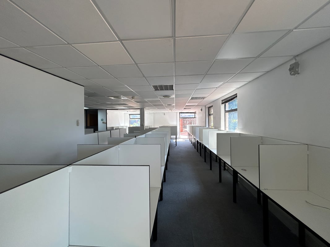 445m² Office For Sale in La Lucia Ridge