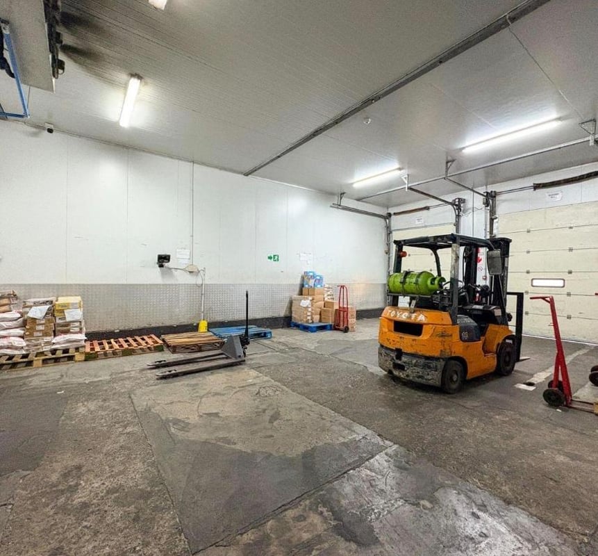 2 269m² Warehouse For Sale in Westmead