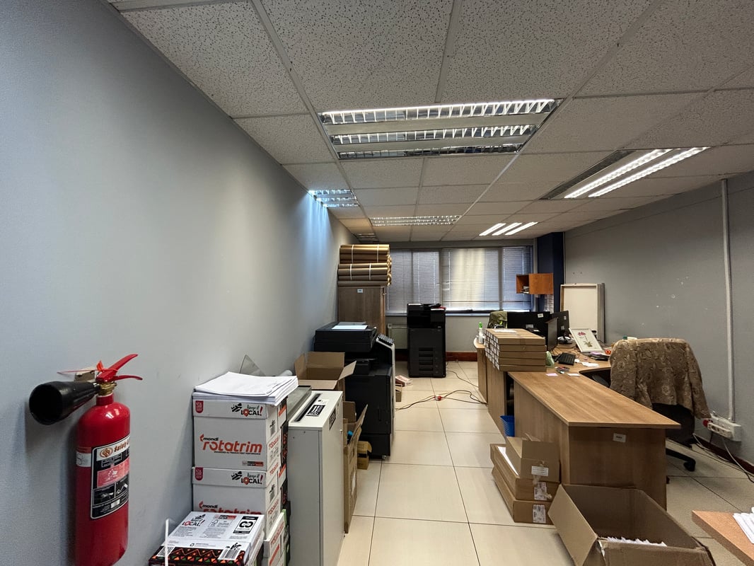 1246m² Office To Let in Westville