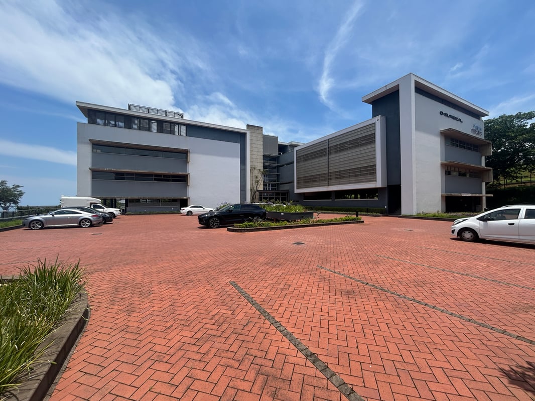 638m² Office To Let at Rigdeside Office Park 