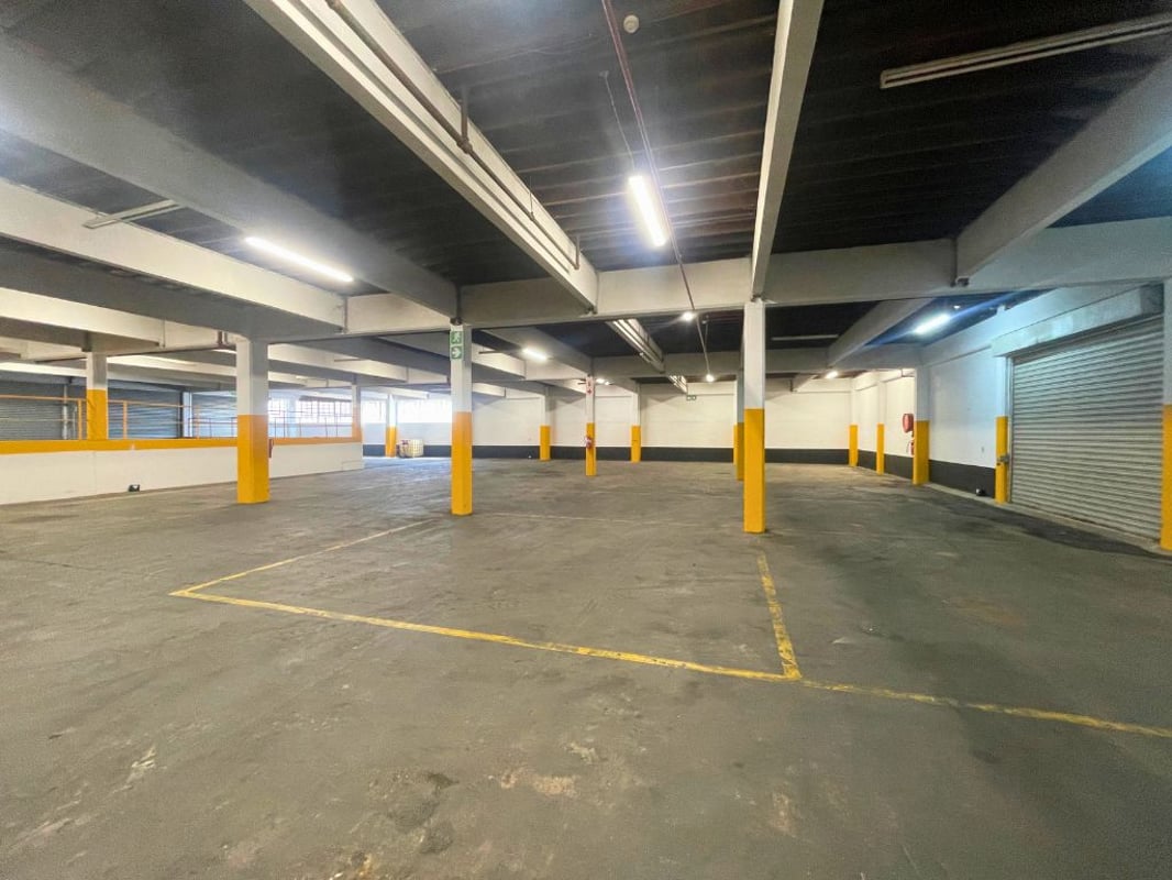 3 470m² Warehouse to Let in Mobeni, Durban