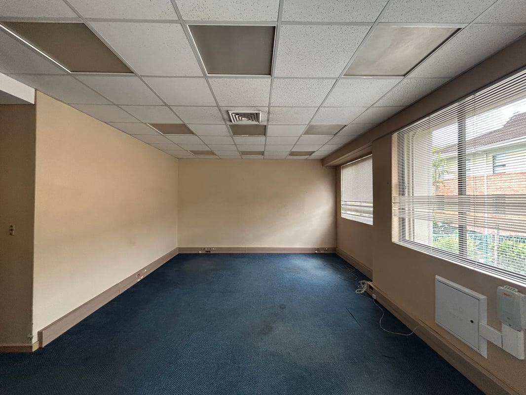 650m² Office to Let in Westville