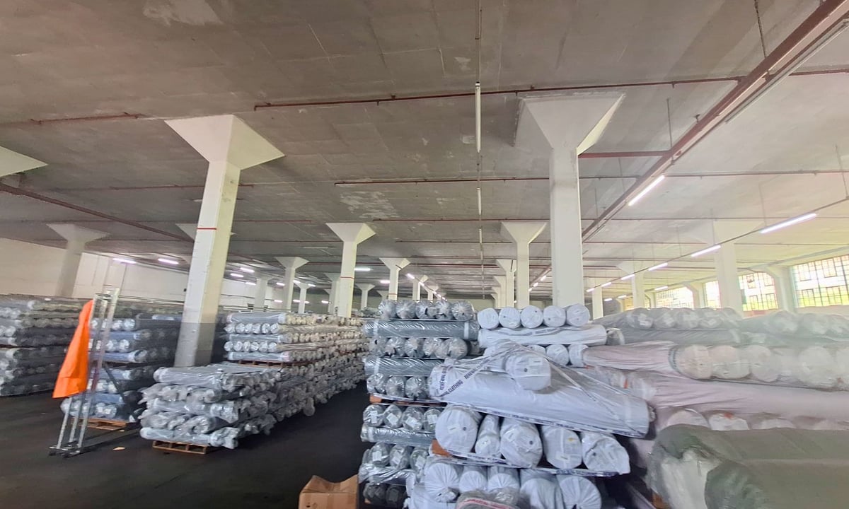 3 432m² Industrial Unit For Sale in New Germany