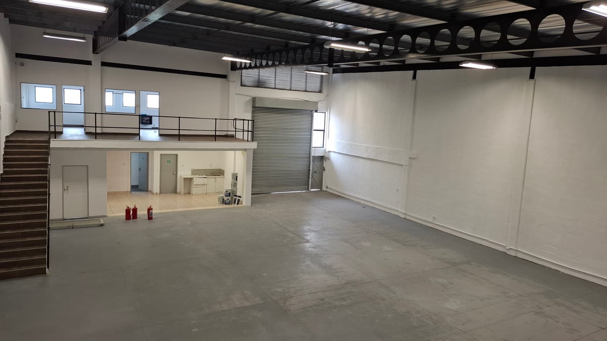 648m² Warehouse To Let in Cornubia