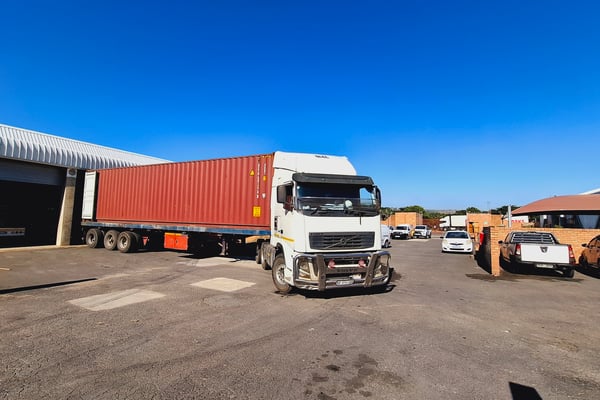 644m² Warehouse For Sale in Springfield Park — image 3