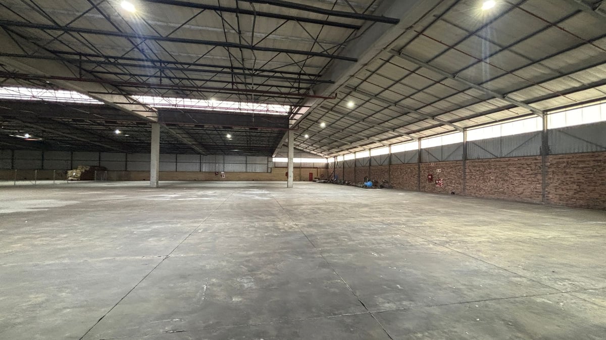 8 029m² Warehouse Available For Lease in Mobeni