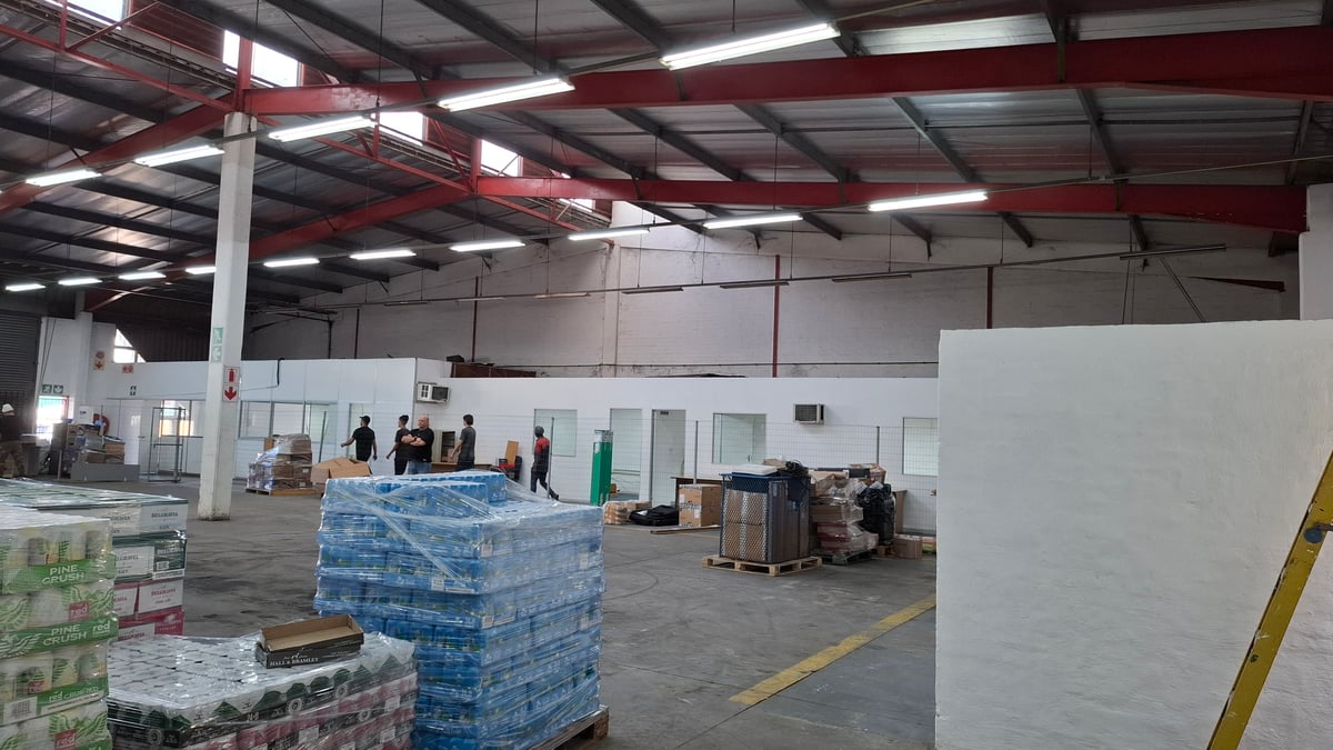 644m² Warehouse For Sale in Springfield Park