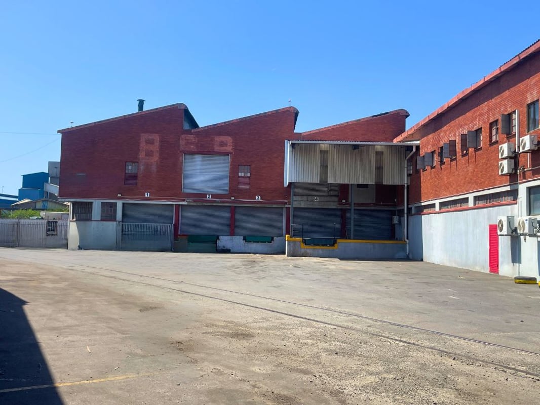 3 470m² Warehouse to Let in Mobeni, Durban