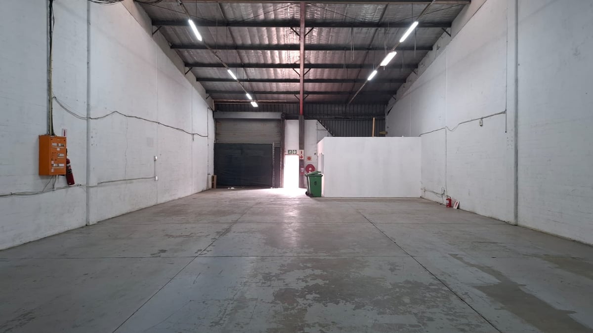 321m² Warehouse To Let in Springfield Industrial