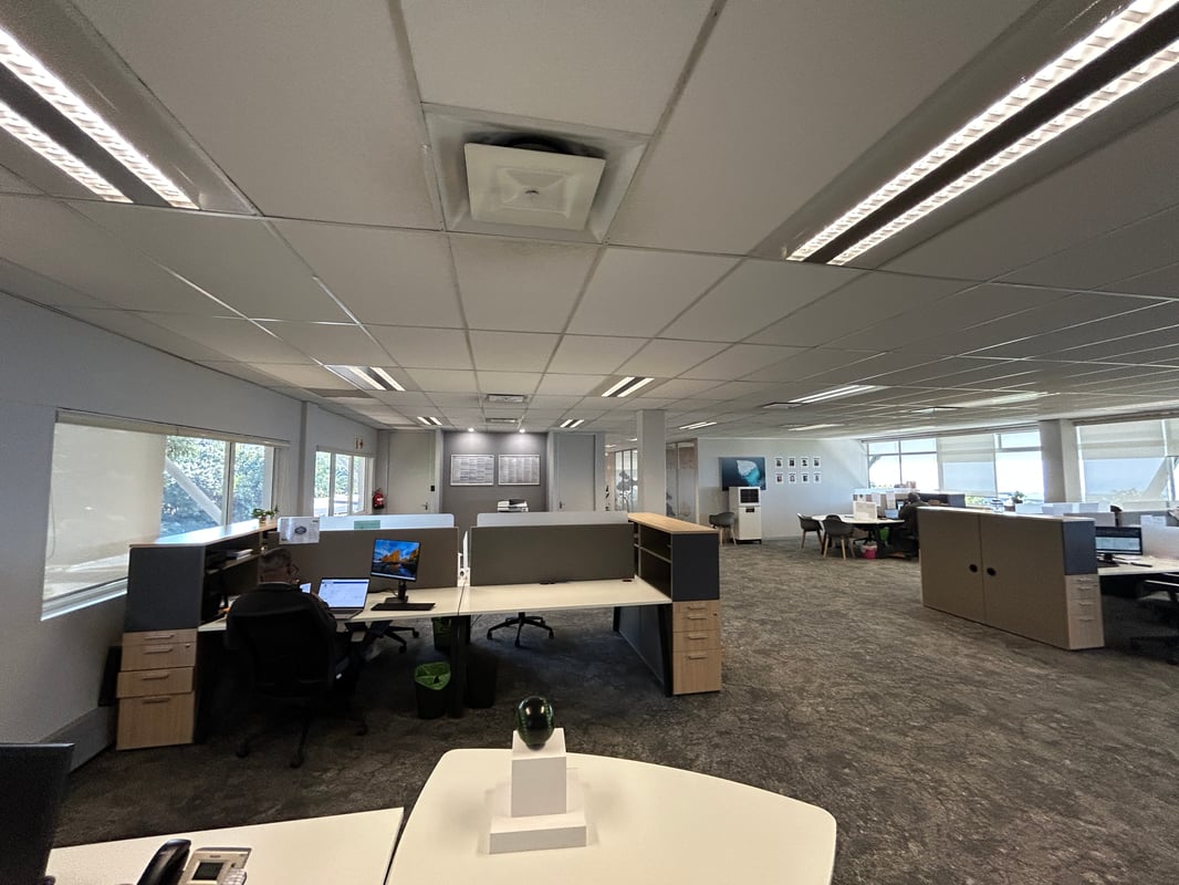  306m² Office To Let In La Lucia Ridge