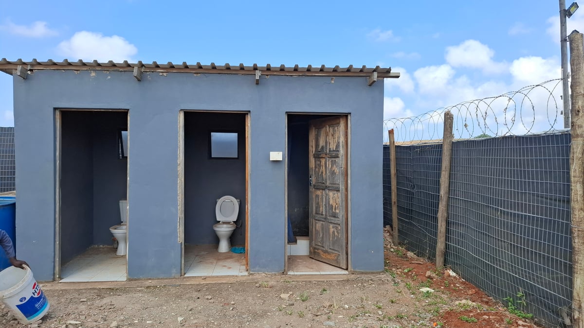 1600m² Yard For Lease in Springfield