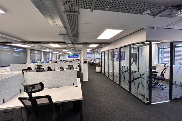 753m² Office To Let In Essex Gardens Office Park — image 6