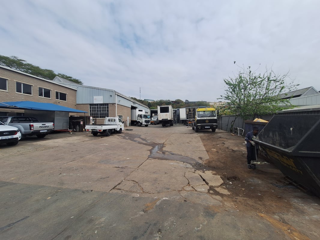 1 538m² Warehouse To Let in Westmead