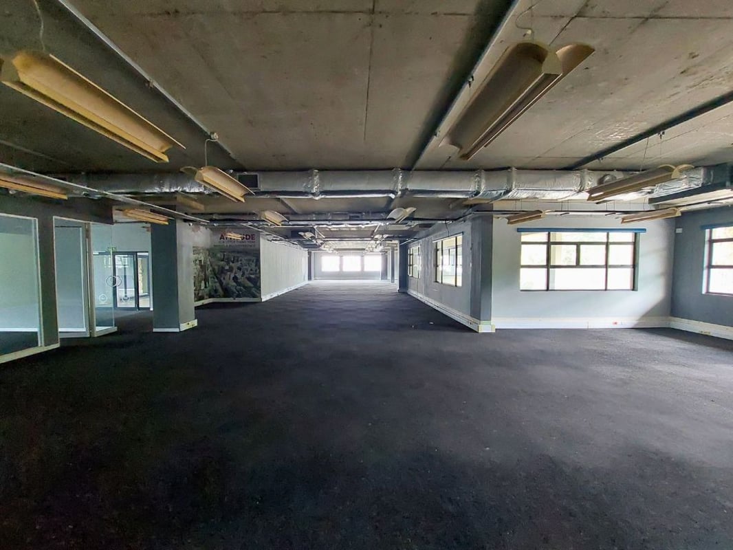 473m² Office For Sale in Riverhorse Valley