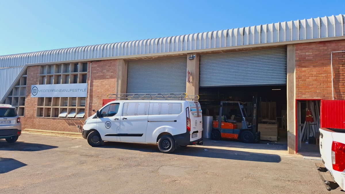 321m² Warehouse To Let at Springfield Park