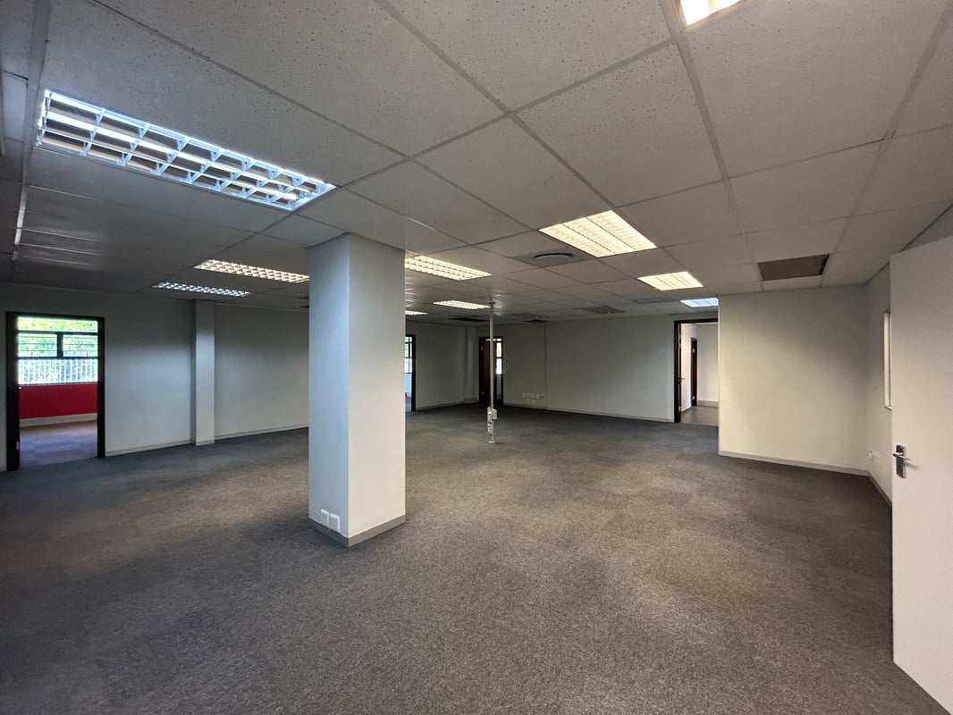 340m² Office To Let in Riverhorse Valley