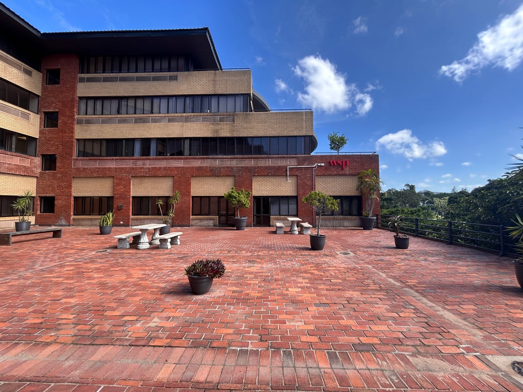 329m² Ground Floor Office To Let – 70 Buckingham Terrace, Westville