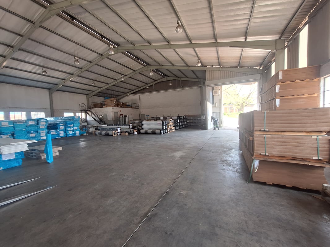 1 345m² Warehouse To Let in New Germany