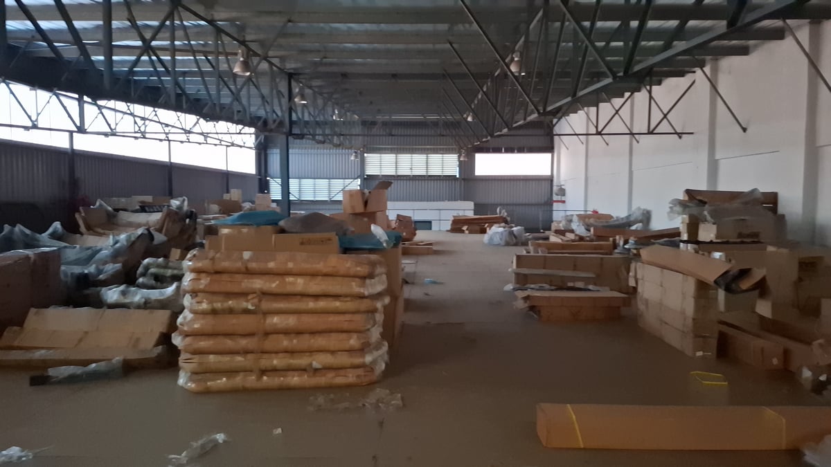1283m² Warehouse For Lease in Riverhorse Valley
