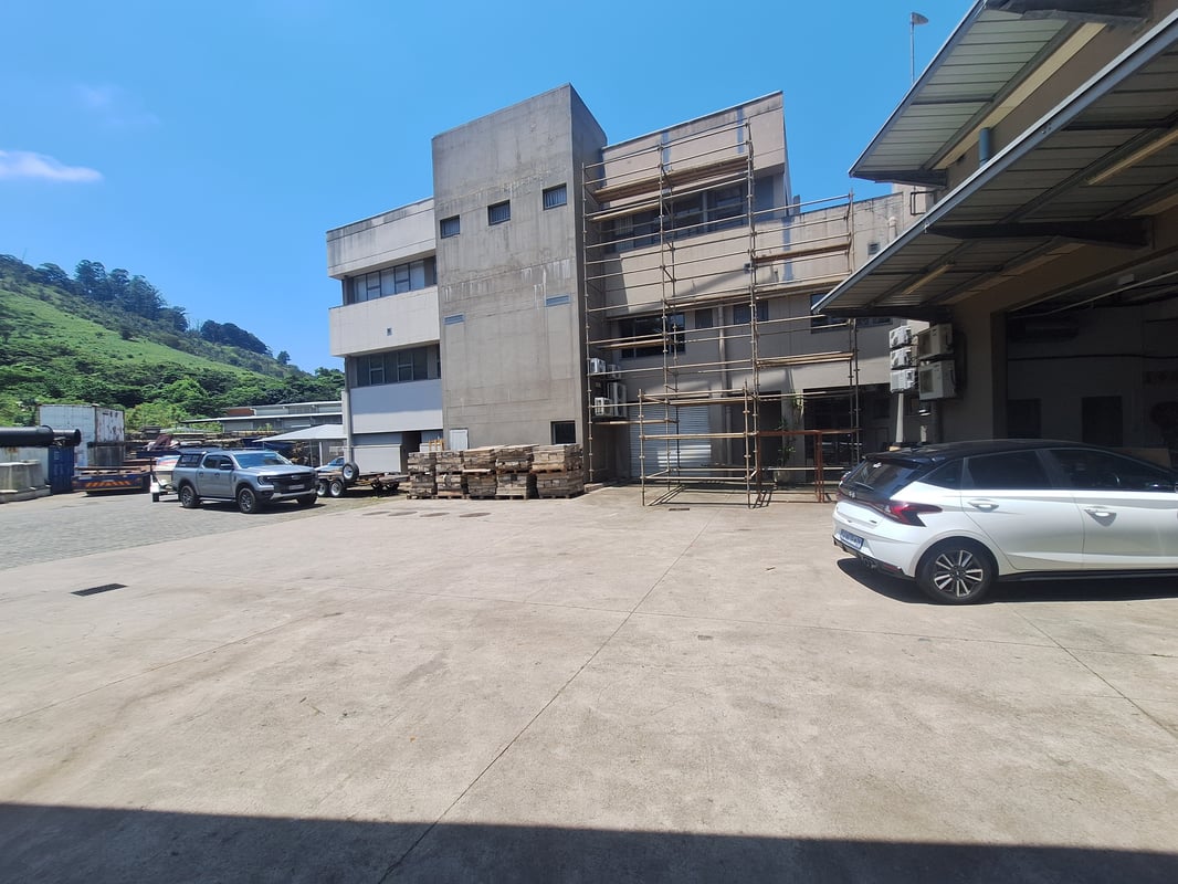 417m² Warehouse with Modern Office Component To Let in Maxmead, Pinetown