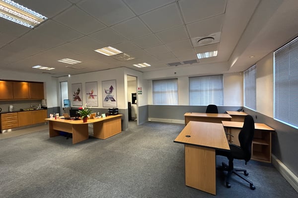 144m² Office To Let in Westville — image 5