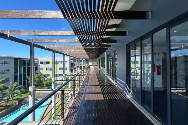 176m² Office To Let in Riverhorse Valley — image 2