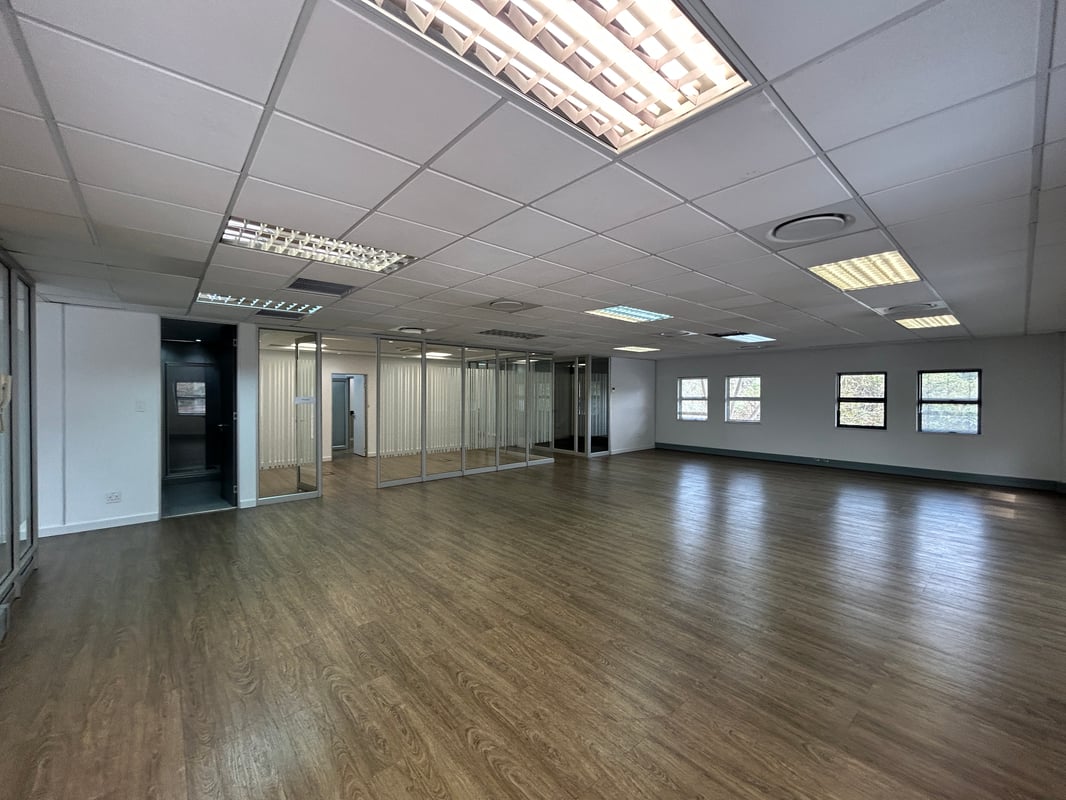 213m² Office To Let in Westville
