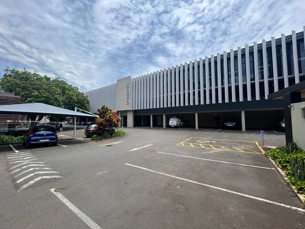 305m² Office To Let in Westville