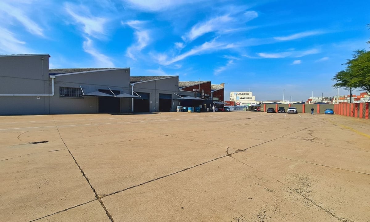 7 982m² Warehouse To Lease in Mobeni
