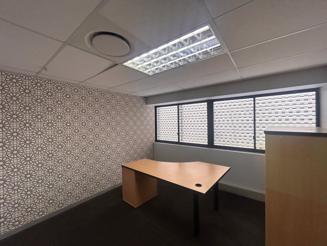 125m² Office To Let in Westville 