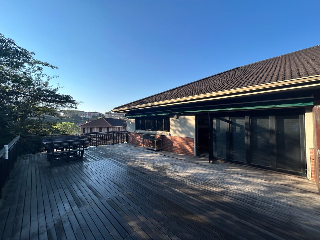  885m² Standalone Office Building for Sale – Derby Downs Office Park, Westville