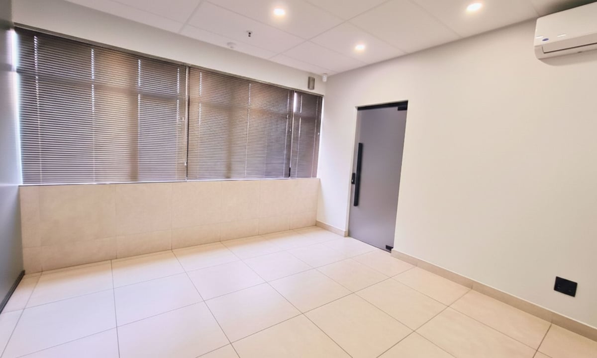 7 982m² Warehouse To Lease in Mobeni