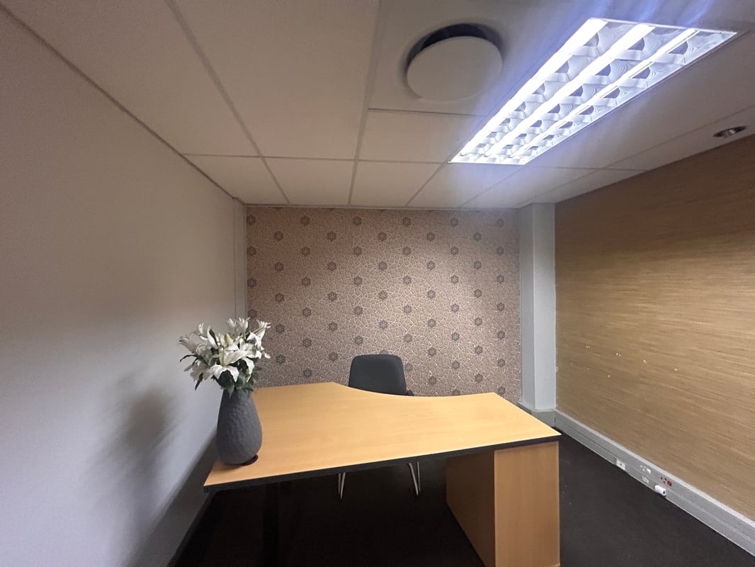125m² Office To Let in Westville 