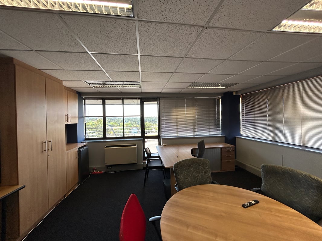 1246m² Office To Let in Westville