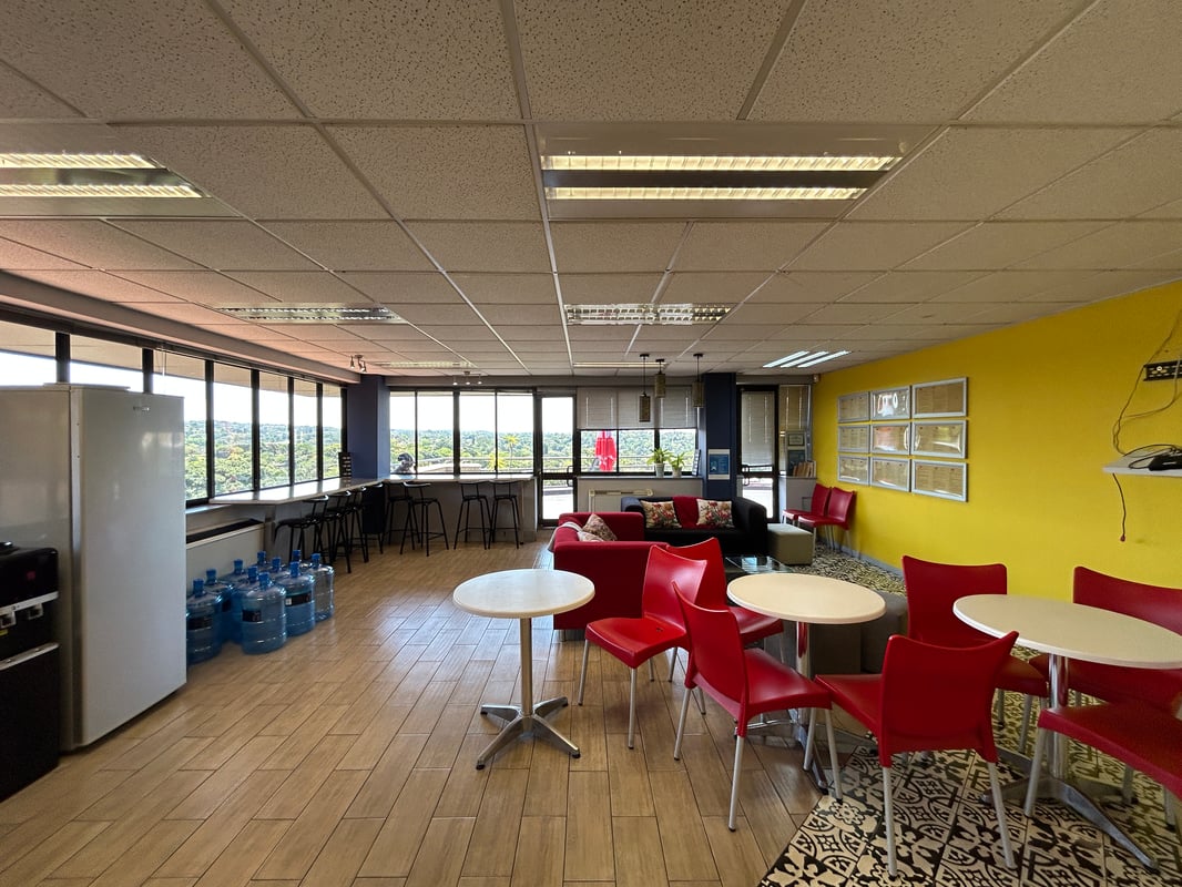 1246m² Office To Let in Westville