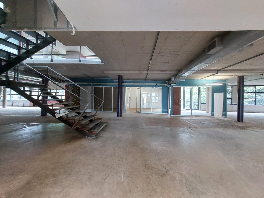 1951m² Office Space For Sale in Riverhorse Valley