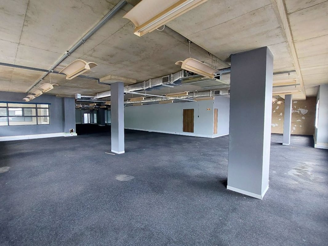 473m² Office For Sale in Riverhorse Valley