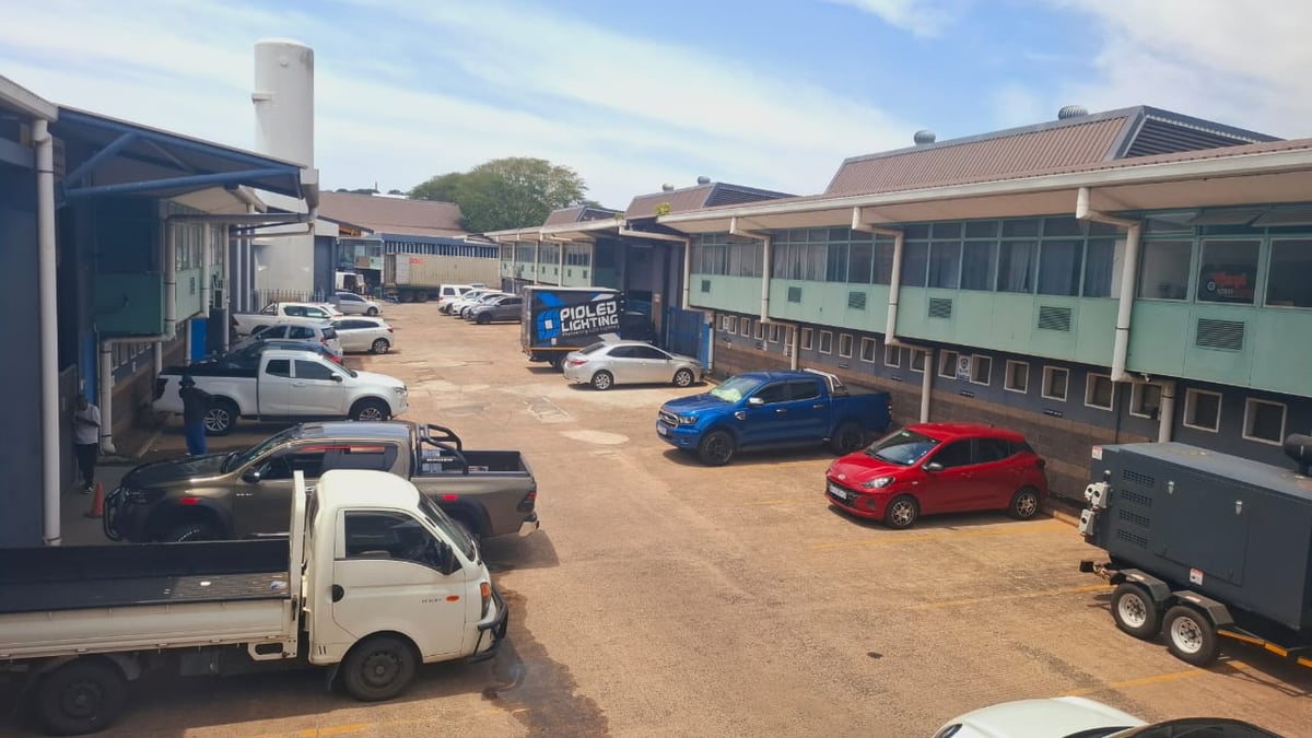 745m² Warehouse For Lease in Glen Anil
