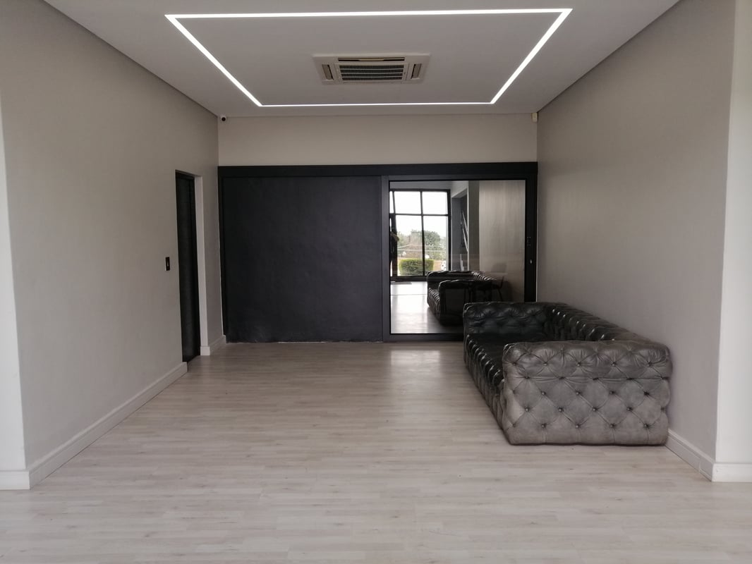 2 400m² Warehouse For Lease In Westmead 
