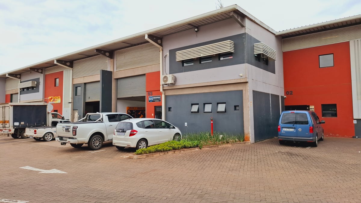 534m² Warehouse for Rent in Cornubia