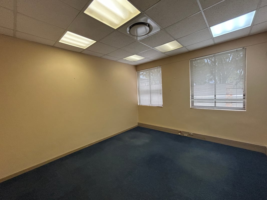 650m² Office to Let in Westville