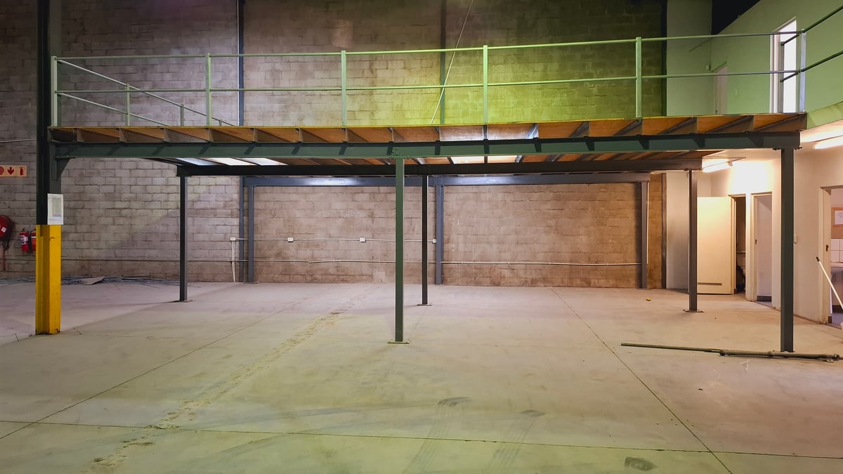 1 069m² Warehouse To Let in Briardene 