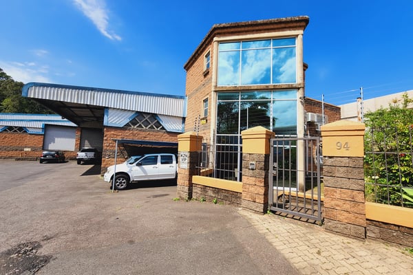 3 867m² Standalone Factory To Let in Glen Anil — image 2
