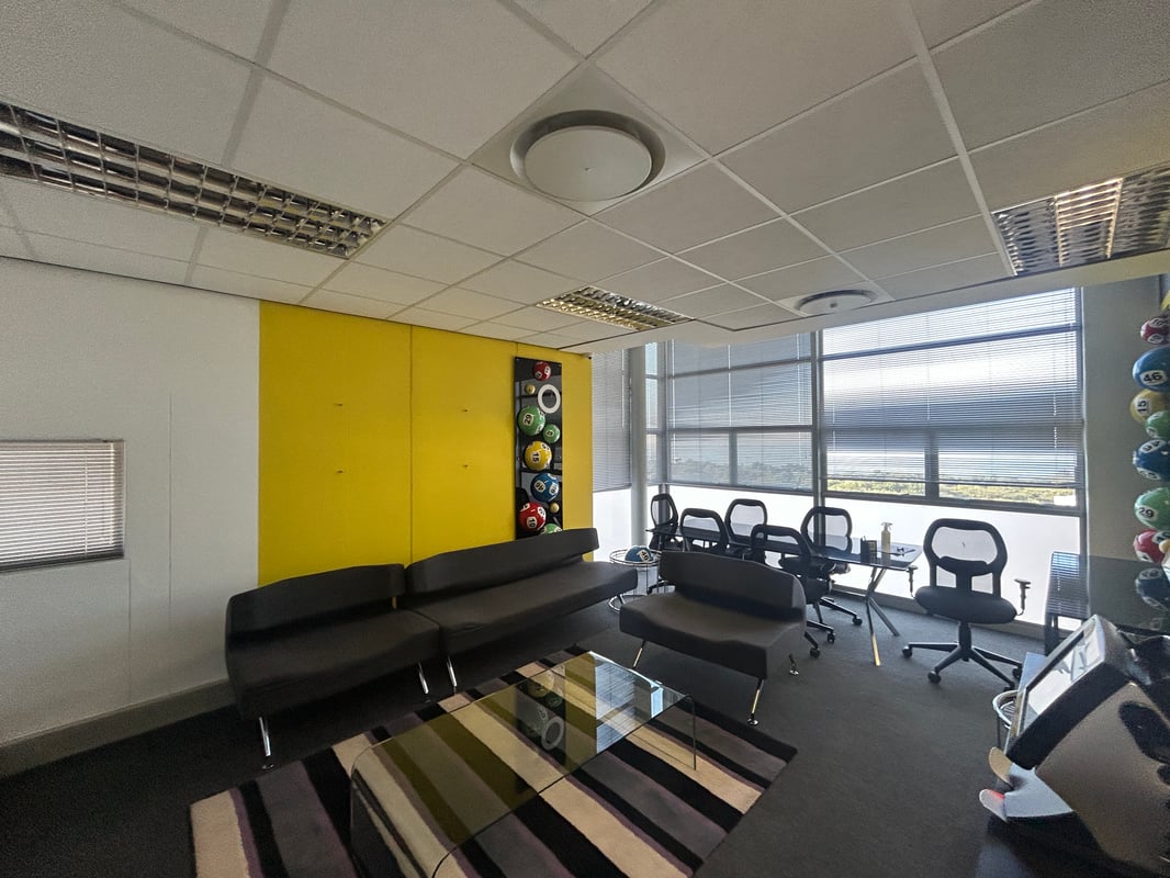 324m² Office To Let in Umhlanga