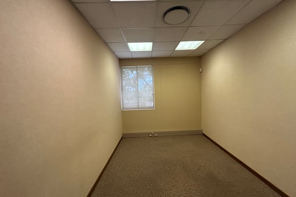 650m² Office to Let in Westville — image 6