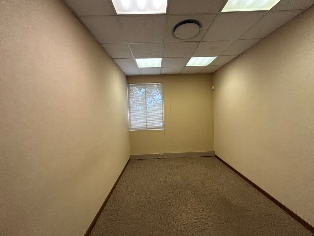 650m² Office to Let in Westville