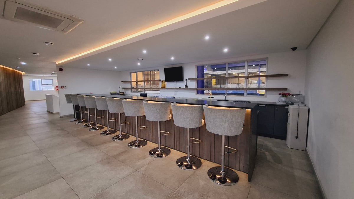 1223m² Office space For Lease in Durban North