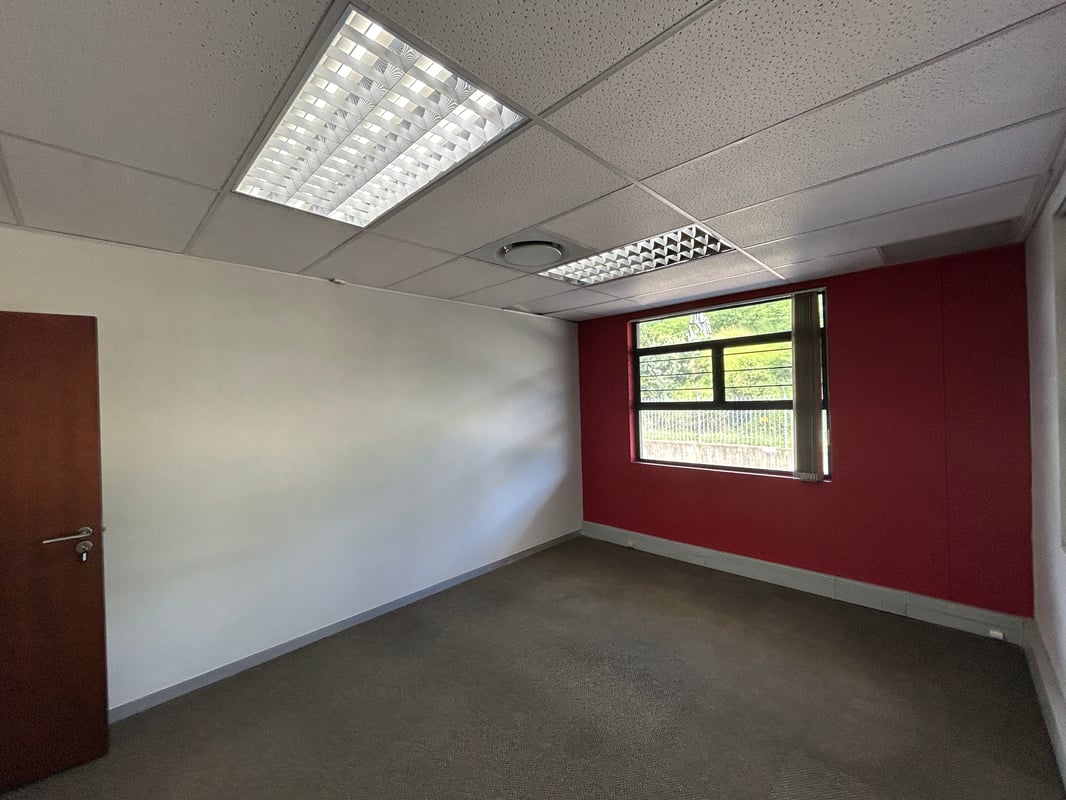 340m² Office To Let in Riverhorse Valley