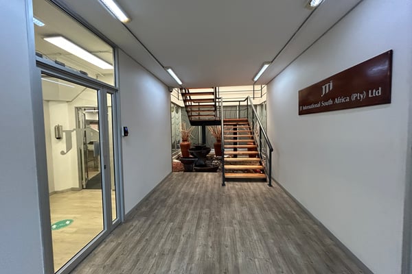 395m² Office To Let in Westville — image 2
