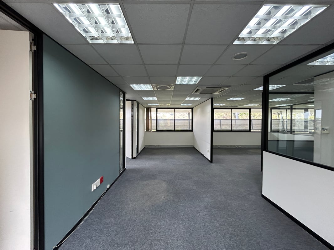 215m² Office For Sale in Westville